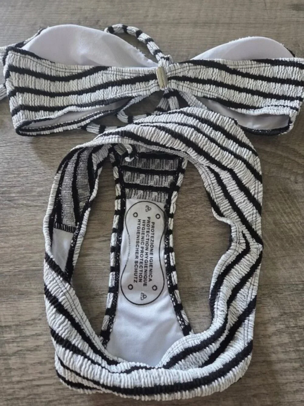 NWOT Shein Striped Black and White Bandeau Bikini Set.